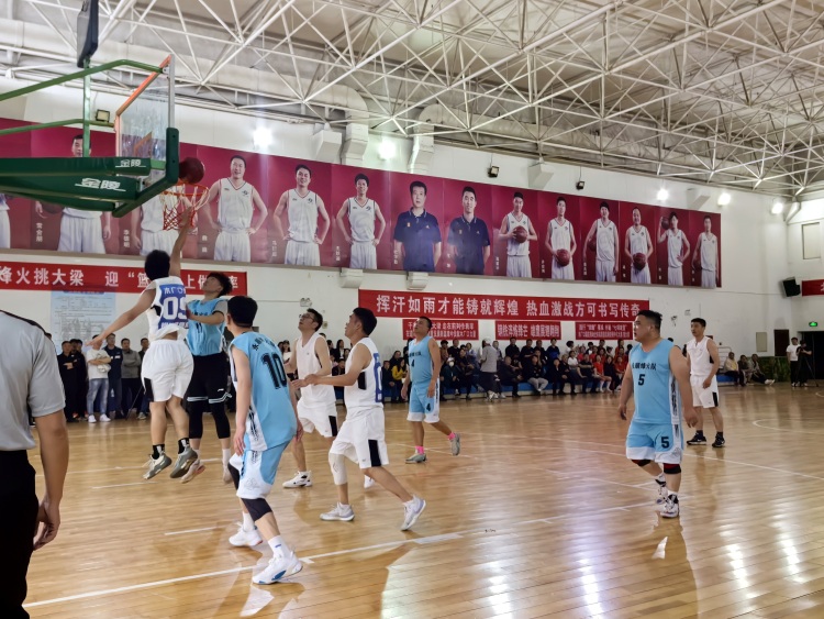 河北迁安融合创新点燃全域旅游新引擎_fororder_迁安市钢铁篮球赛暨镇街篮球联赛火热开战，李智慧 摄