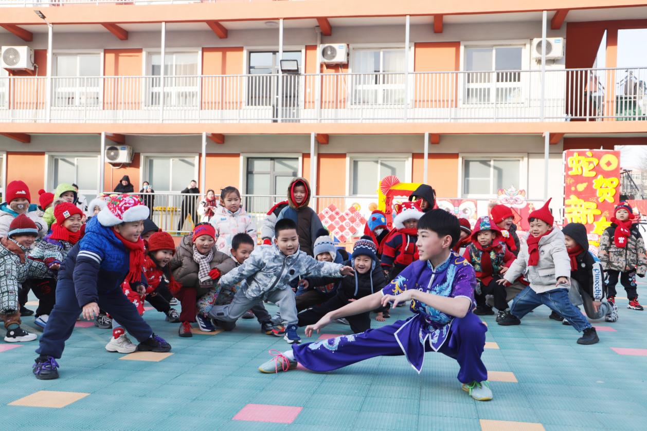 河北青县:趣赏非遗乐佳节 传统文化伴童心