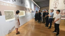 感悟城市蝶变 筑牢初心使命 石家庄湾里庙步行街管委会“七一”主题党日活动成功举办