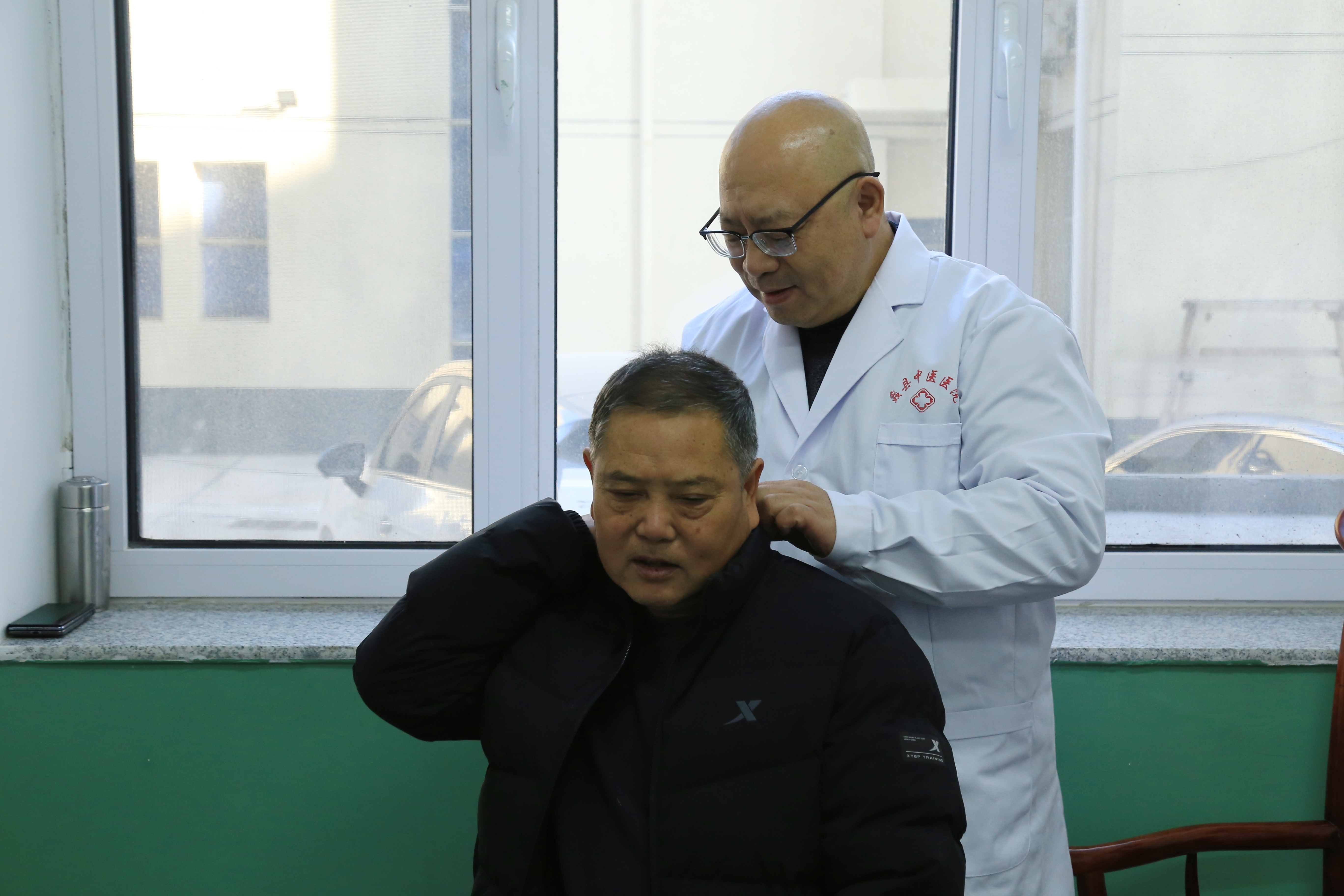 河北蠡县：国医传人归乡践诺 正骨绝技守护父老乡亲_fororder_0002