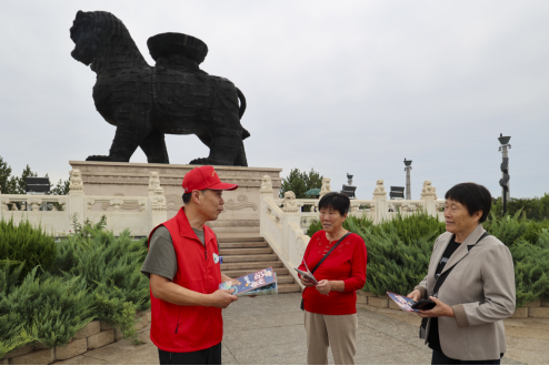 河北沧州：出租车变身“流动文旅宣传站”_fororder_20250923河北沧州：出租车变身“流动文旅宣传站”490