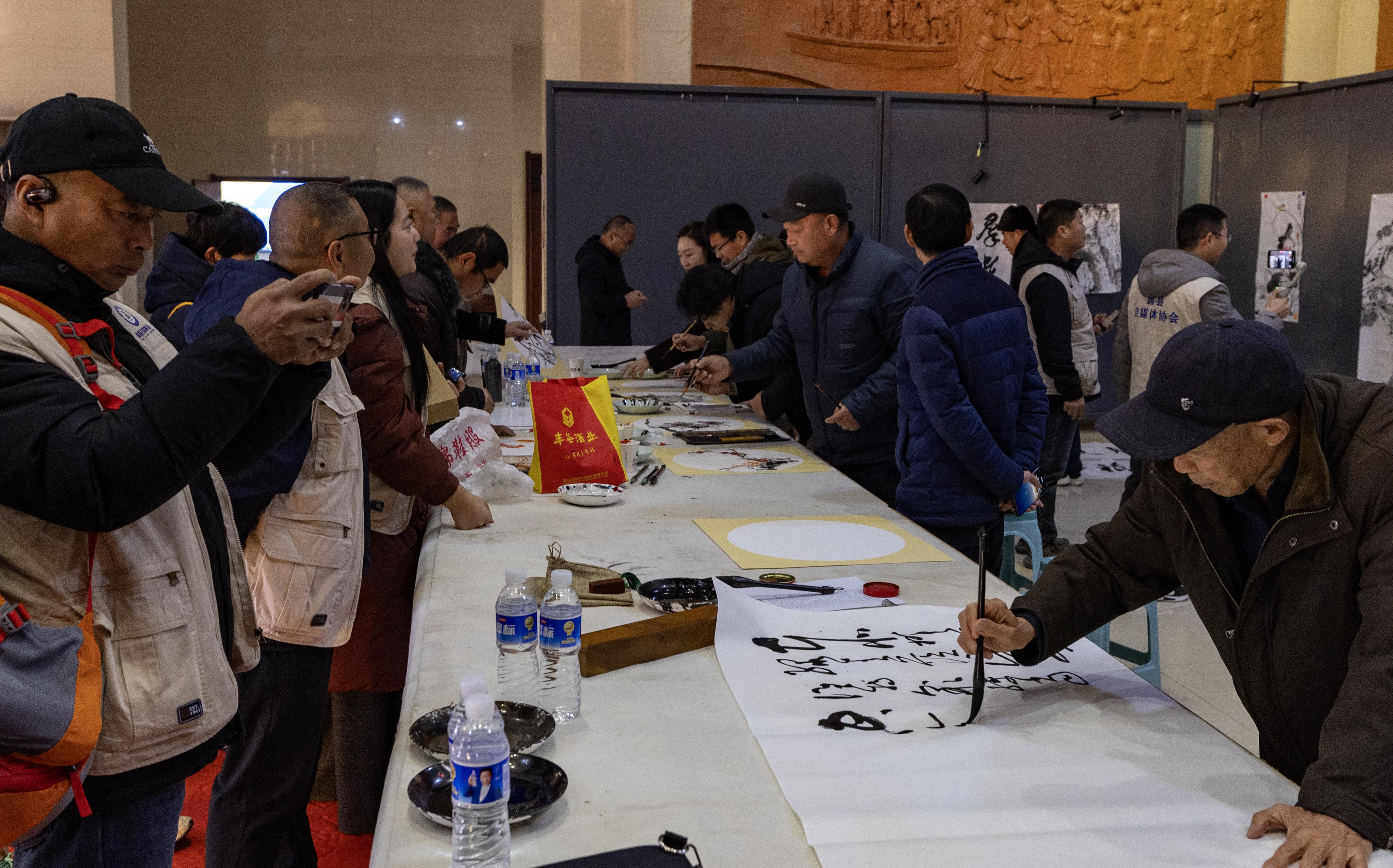 迎新添年味 文化助振兴 蠡县网络书画活动点亮群众生活_fororder_0002