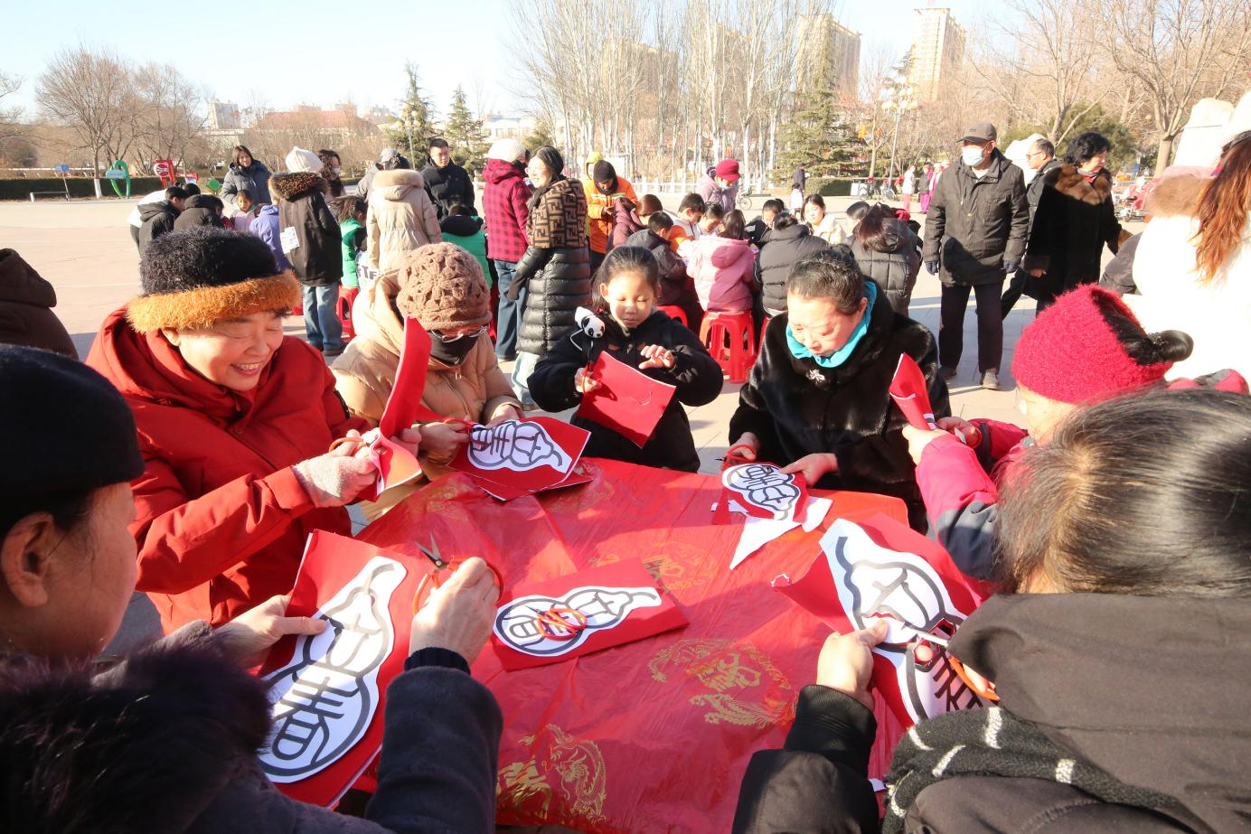 河北高阳：红纸剪春韵 非遗贺新春_fororder_图片 1