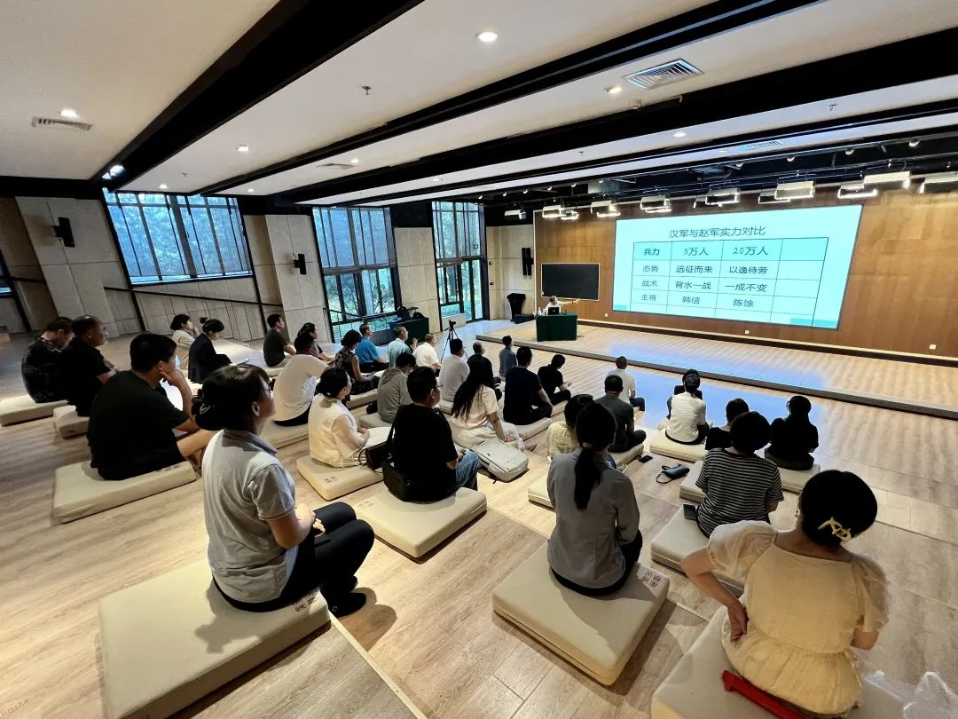 石家庄城市书房“城市走读”活动走进鹿泉_fororder_图片3