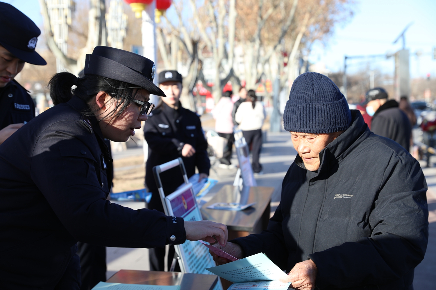 保定市满城区开展中国人民警察节系列活动_fororder_主题宣传活动现场 摄影 刘凡
