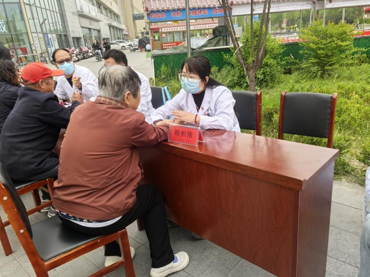 阜平县中医药健康文化“贴心”系列惠民活动正式启动_fororder_阜平县中医药健康文化“贴心”系列惠民活动正式启动1