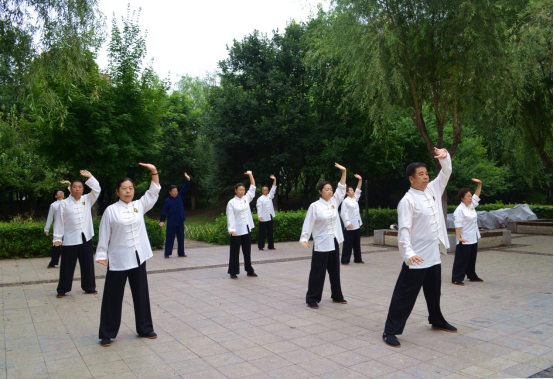 河北平泉：太极拳运动引领全民健身新风尚_fororder_河北平泉：太极拳运动引领全民健身新风尚458
