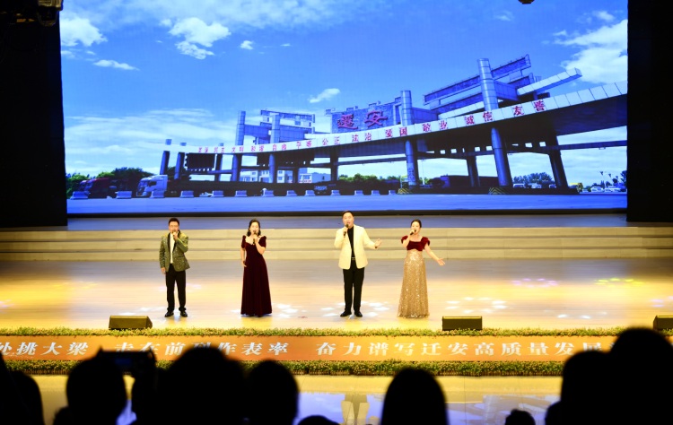 河北迁安：“我心中的迁安城市精神”演讲比赛激发奋进热潮_fororder_节目《水城迁安》。梁玉水摄.JPG