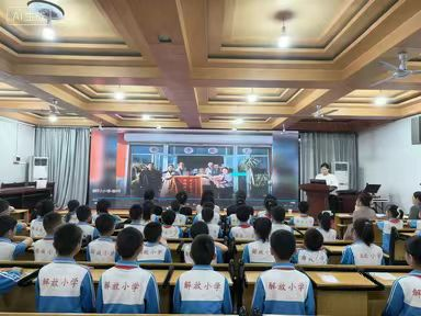 河北泊头：“身边好人”进校园 榜样力量照亮少年成长路_fororder_图片1