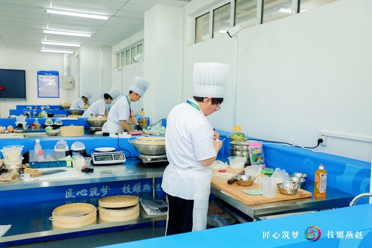 “匠心筑梦·技耀燕赵” 河北省第二届职业技能大赛开赛_fororder_CM1A9168