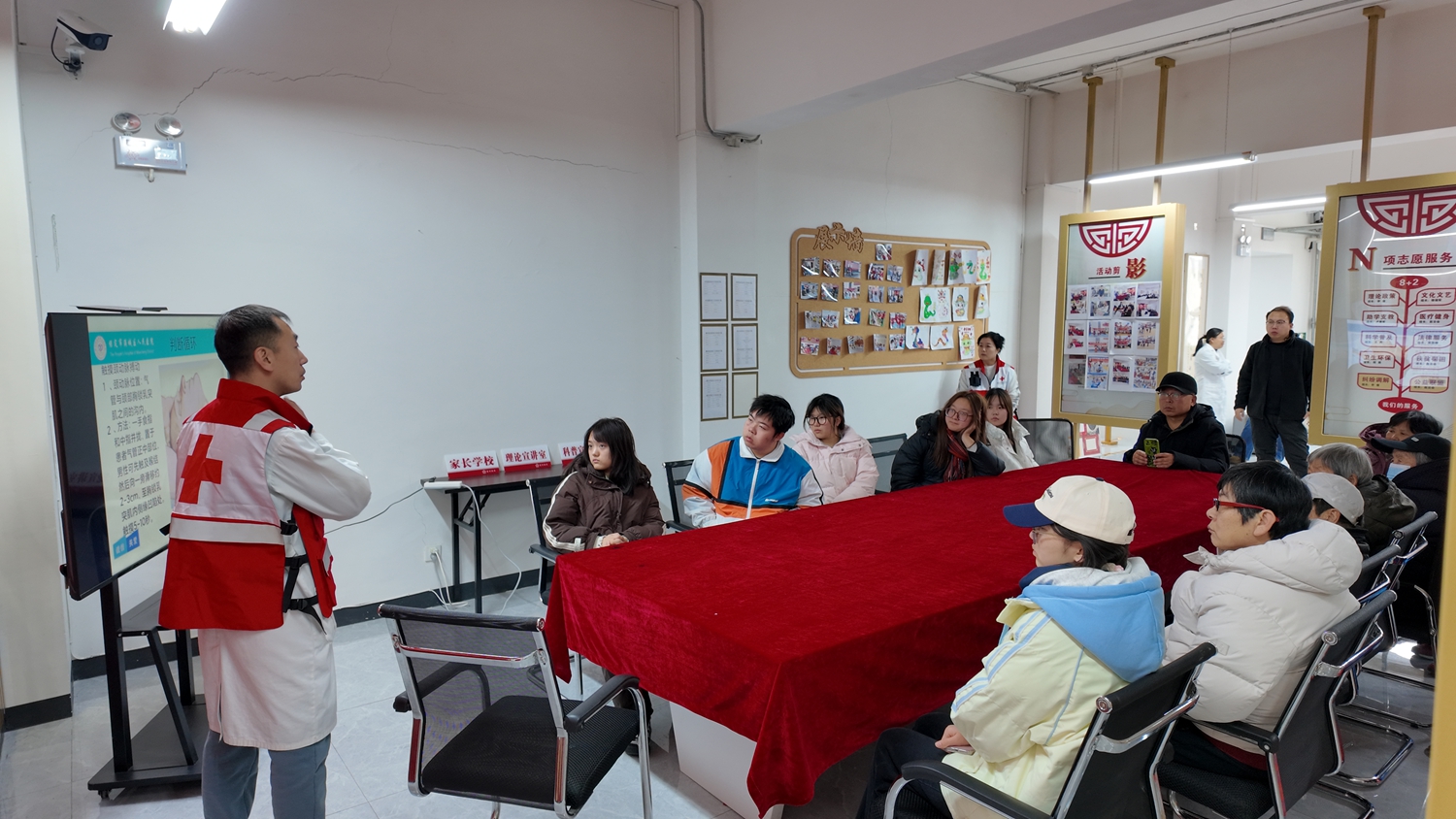 图片默认标题_fororder_满城区急救科普大课堂公益培训活动现场 摄影 高泽涛