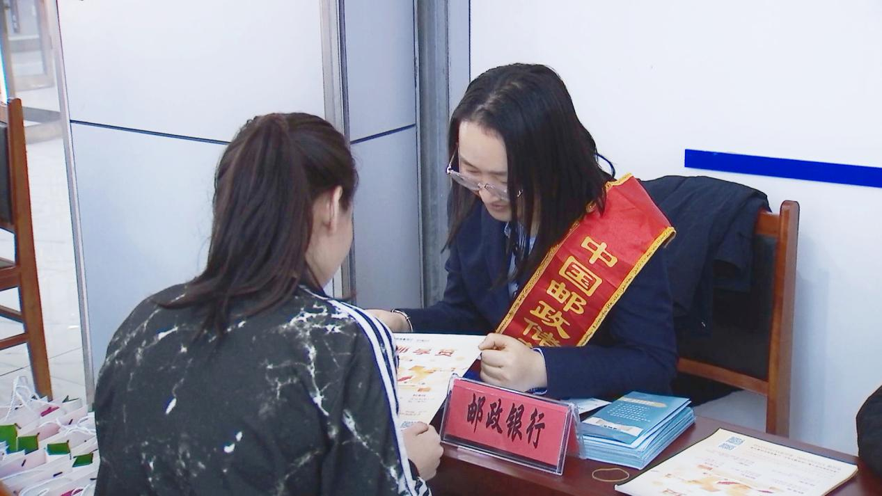 河北青县：政务服务现场会 为企业群众排忧解难_fororder_图片 3