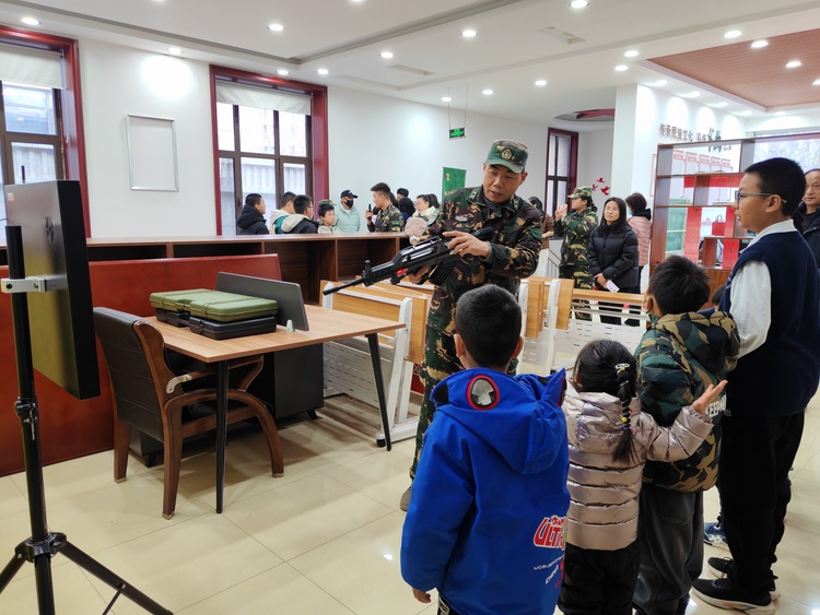 石家庄裕华区：国防教育体验课堂正式启幕
