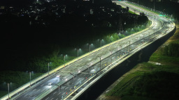 河北涿州：腾飞大街北延跨北拒马河大桥建成通车