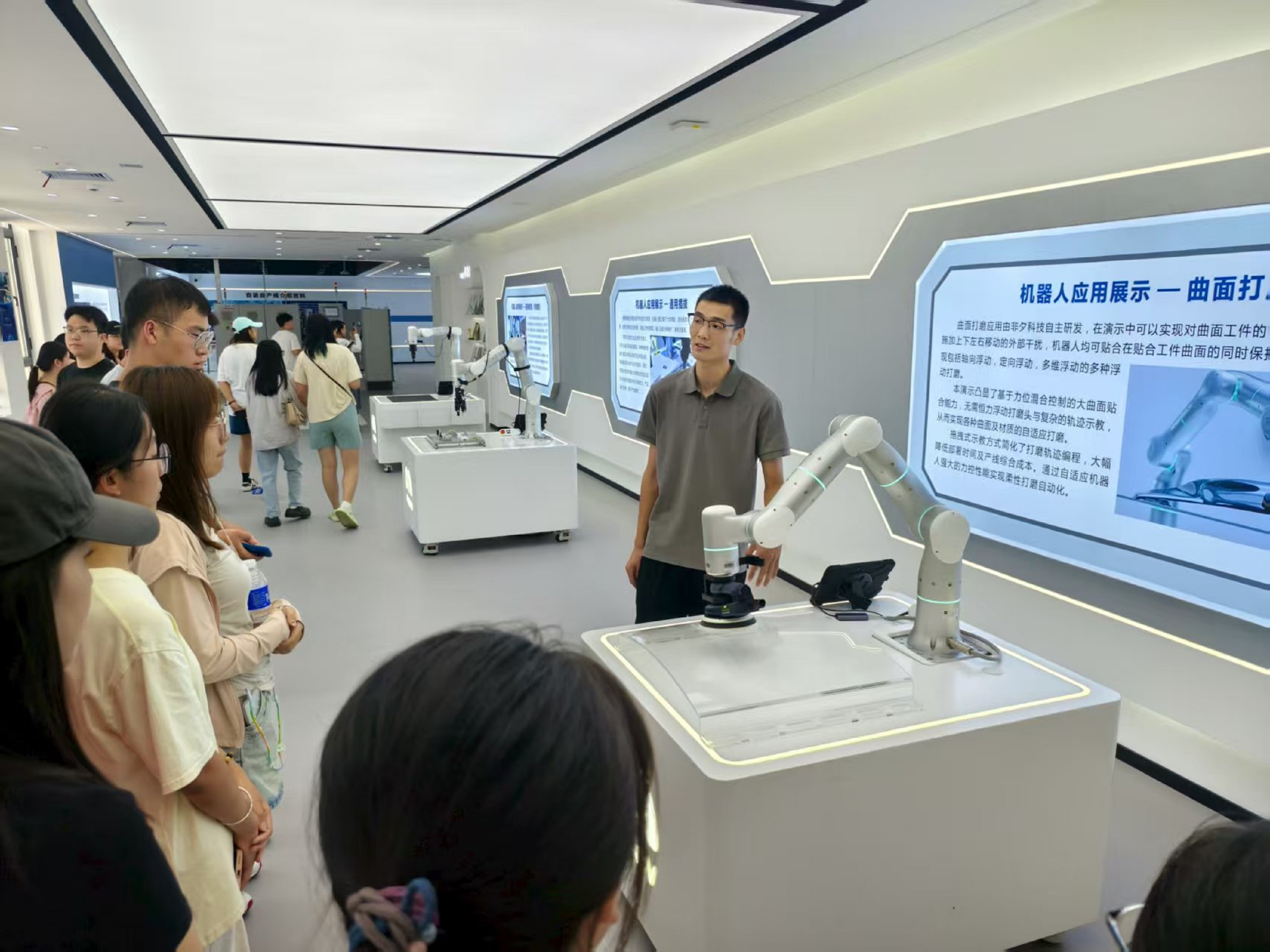 保定博野：组织返家乡大学生探秘产业发展​_fororder_1