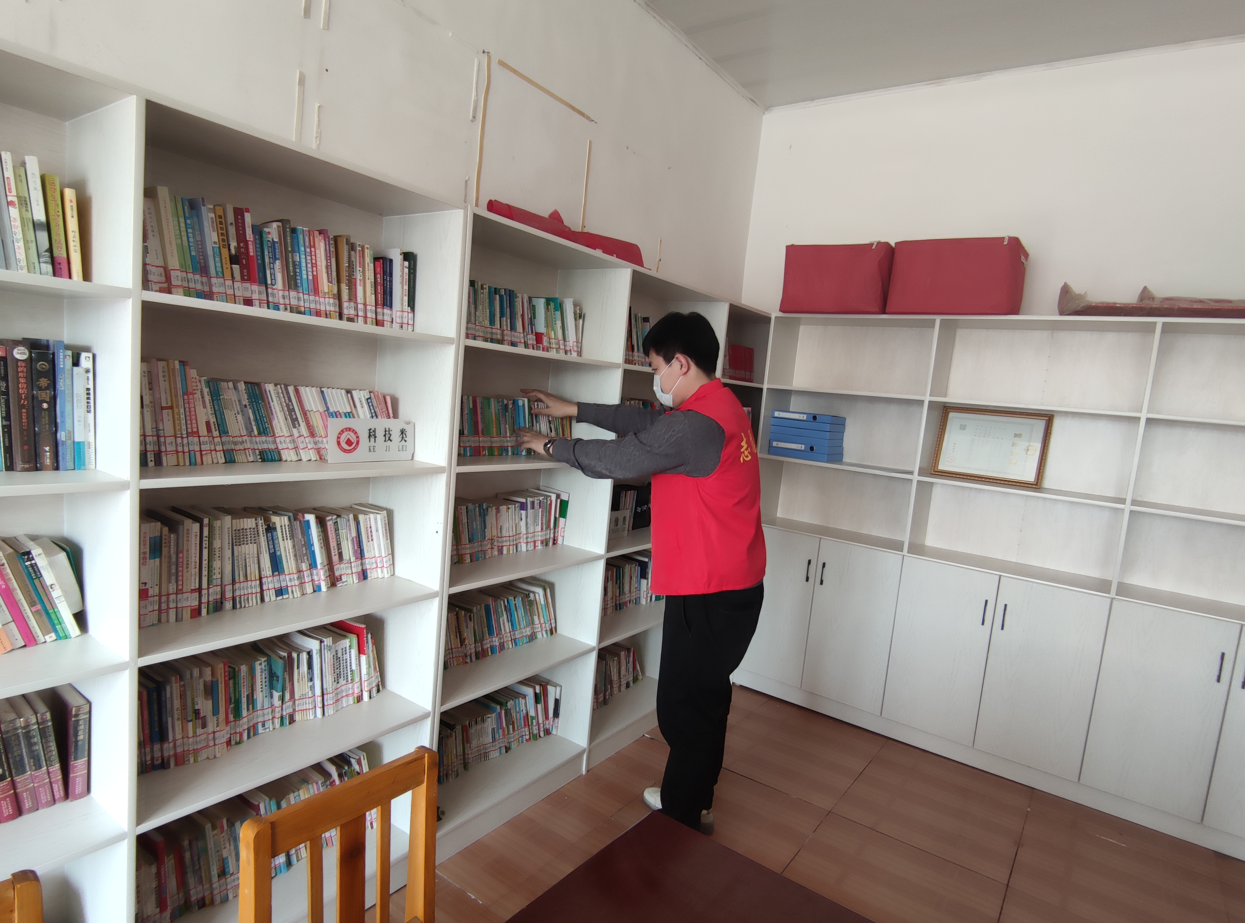 河北海兴：农家书屋“飘”书香助振兴