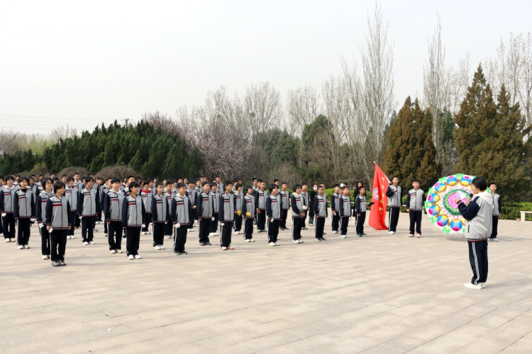 河北南皮：清明缅先烈 赓续爱国情_fororder_图片 3