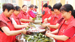 河北高阳：浓情端午 与爱同行