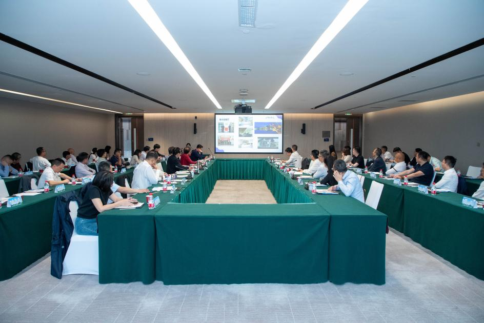 “一带一路”华商代表一行走进雄安新区_fororder_图片3