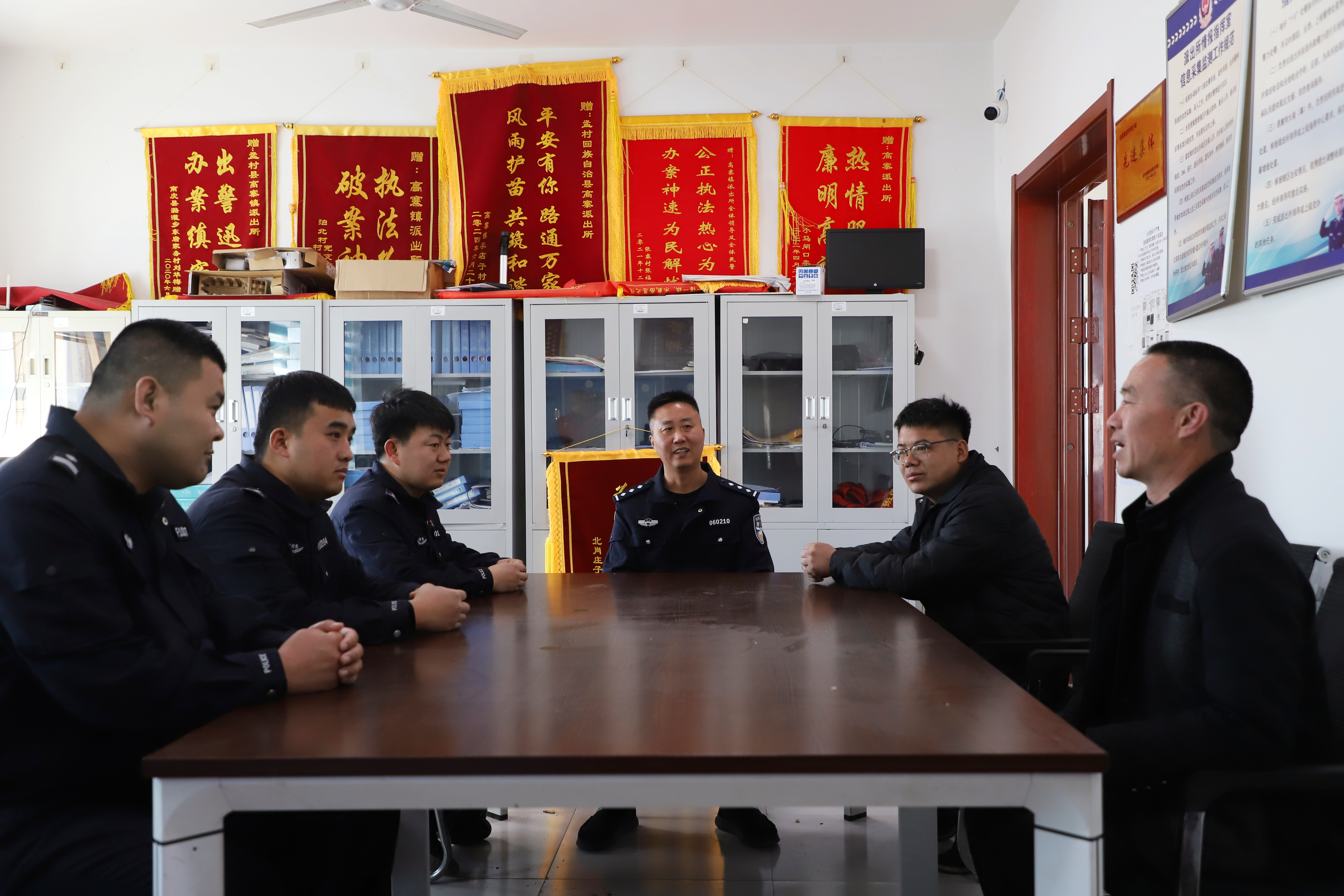 河北孟村：无偿献血暖人心 诚送锦旗表谢意_fororder_图片 2