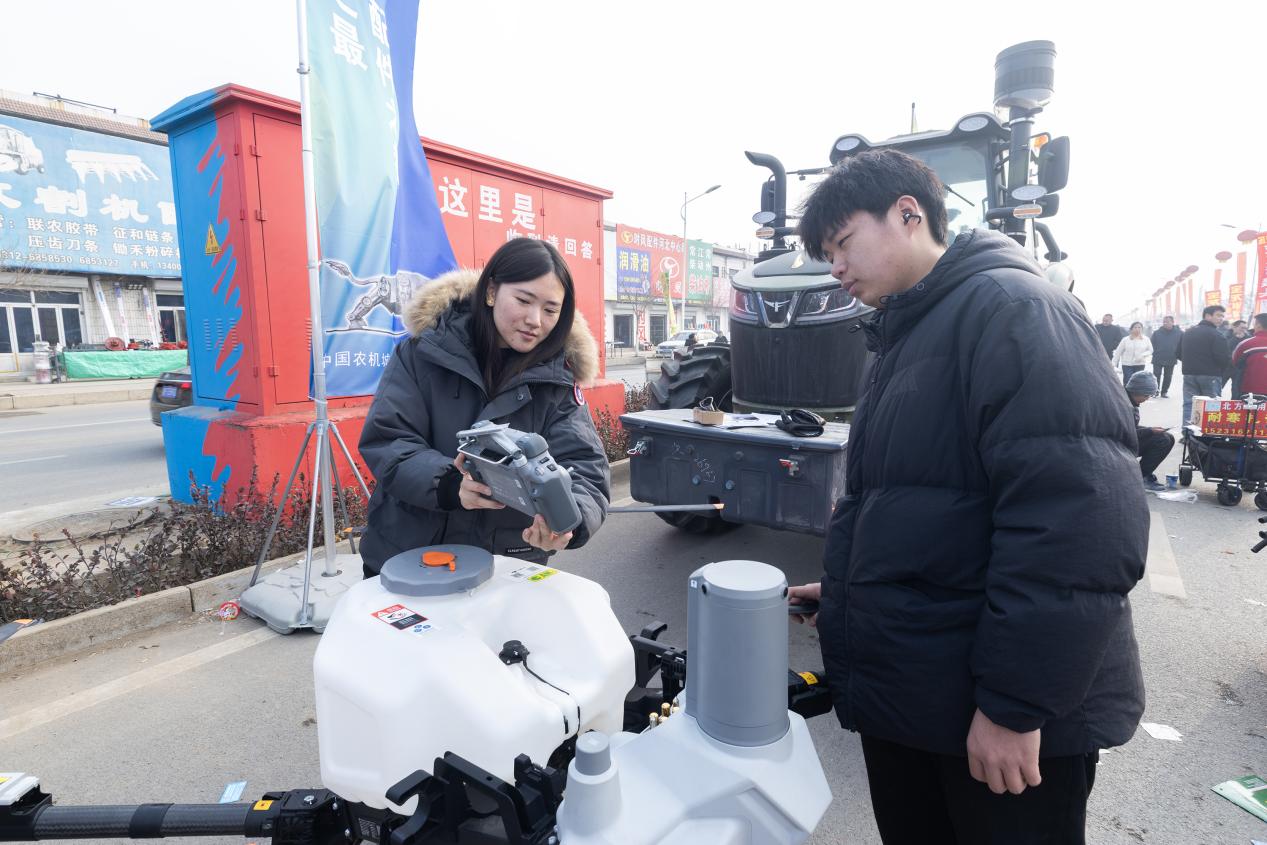 河北高阳：举行2025庞口第二届农机博览会_fororder_image001