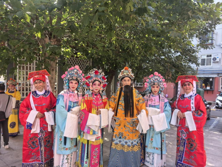 石家庄市裕华区八五零社区：传承国粹经典 唱响百姓舞台_fororder_图片1