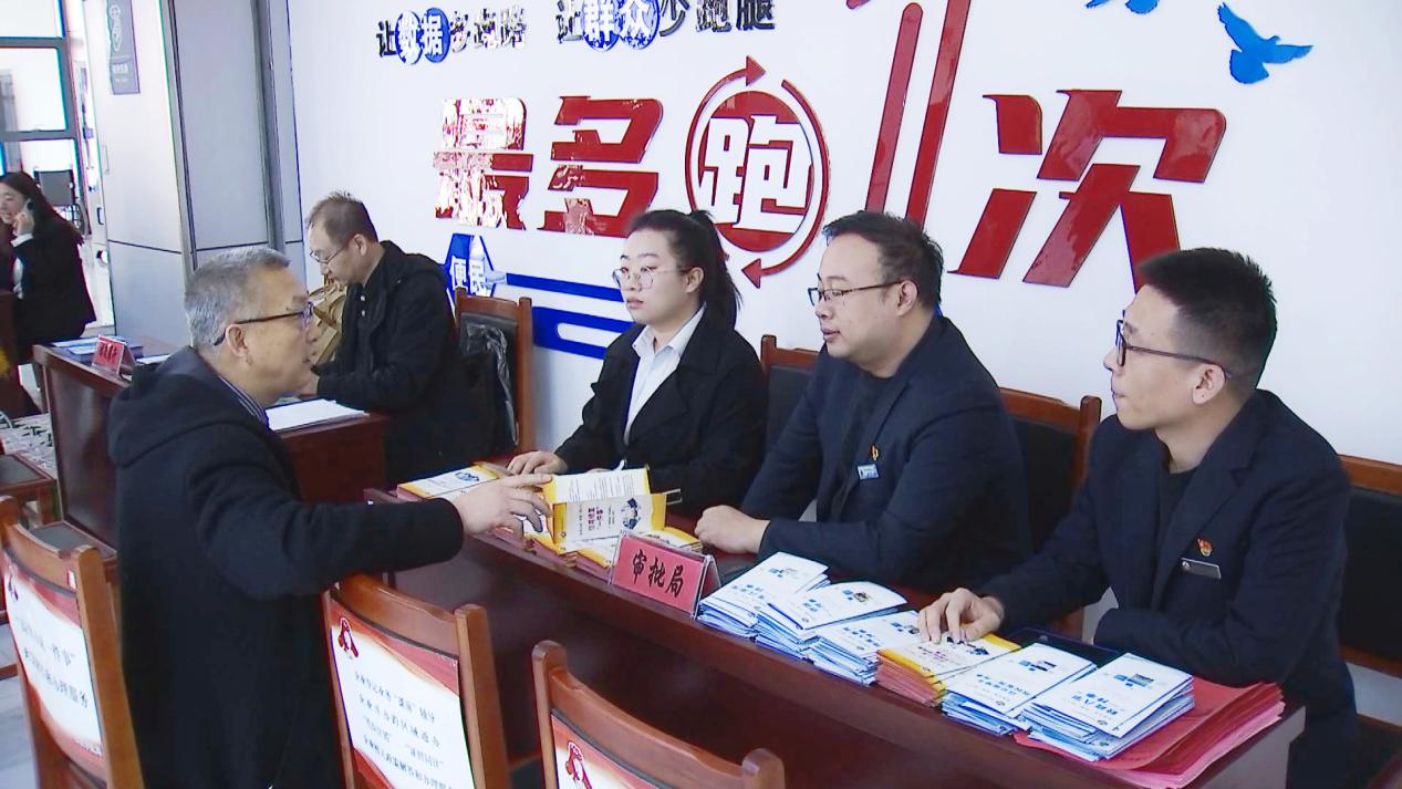 河北青县：政务服务现场会 为企业群众排忧解难_fororder_图片 2