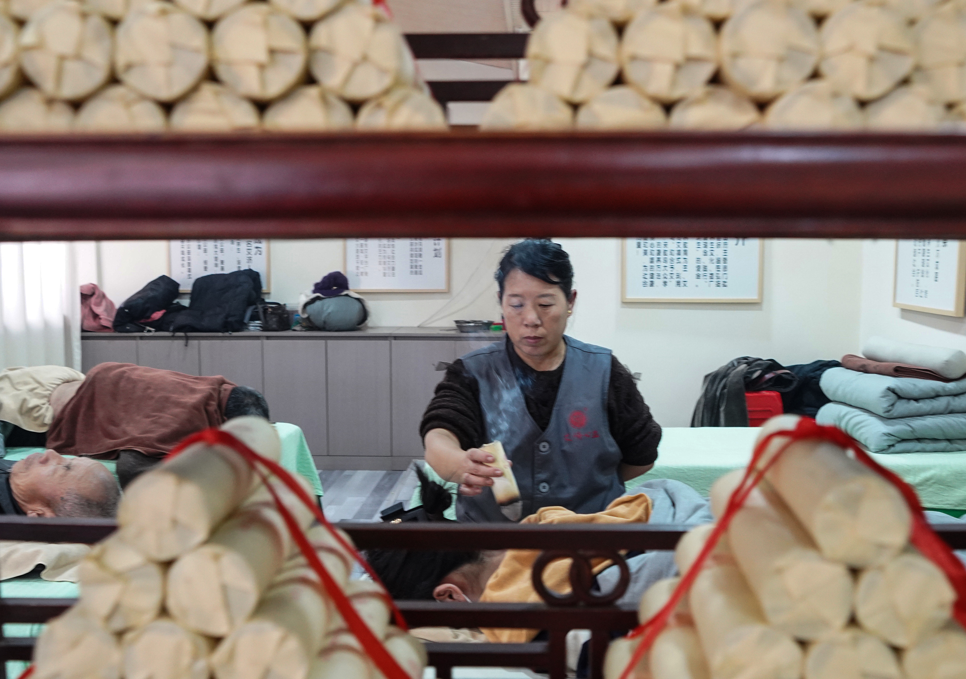 河北迁安：传承非遗艾灸 护佑百姓健康