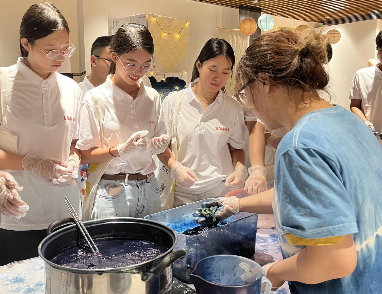 河北高阳：返乡大学生探访特色产业 感悟“纺乡”魅力_fororder_图片2