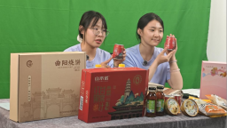 河北曲阳：校企携手赋能乡村 电商直播助力三农