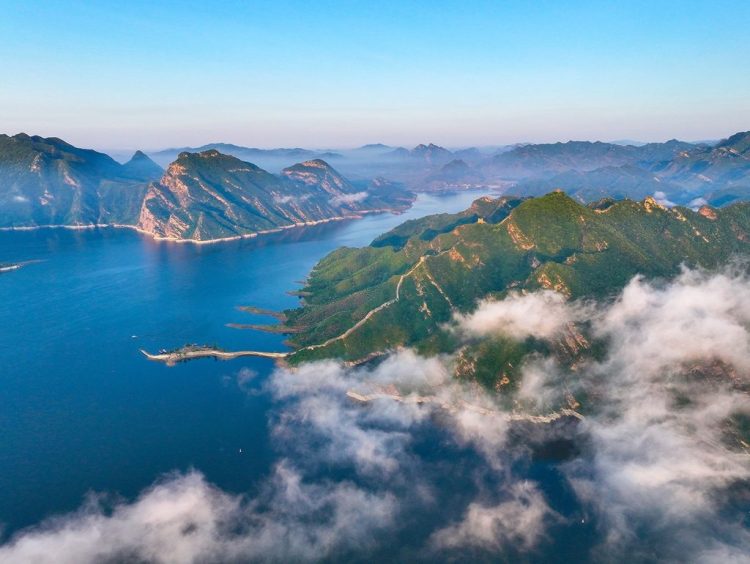夏日长城云海如画