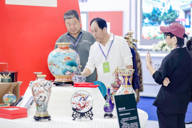 河北肃宁：设计之光照亮“智造”未来之路_fororder_图片1