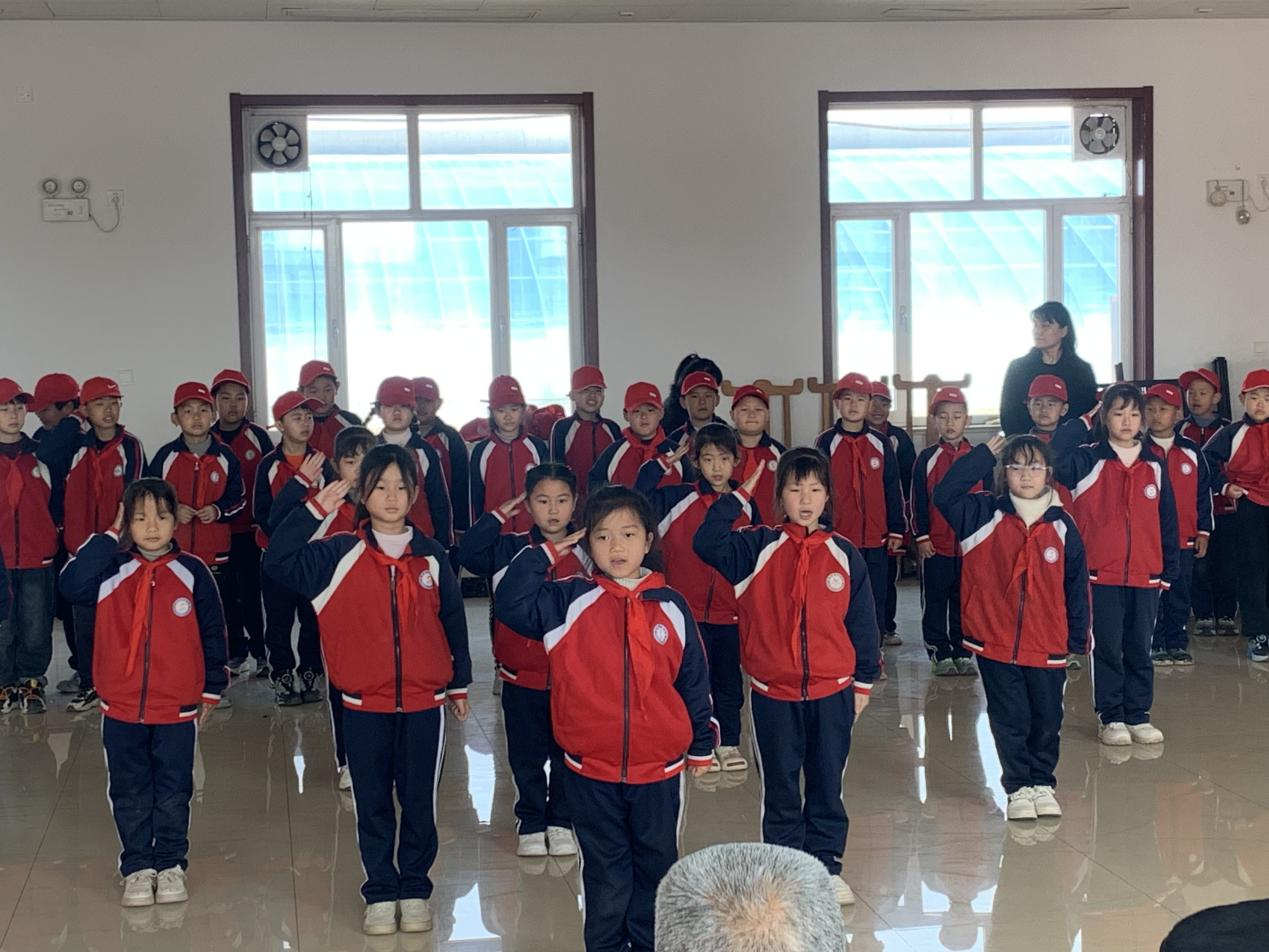 河北海兴：校园奏响雷锋曲 爱心传递敬老人_fororder_图片2