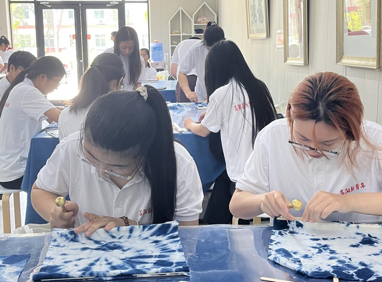 河北高阳：返乡大学生探访特色产业 感悟“纺乡”魅力_fororder_图片3