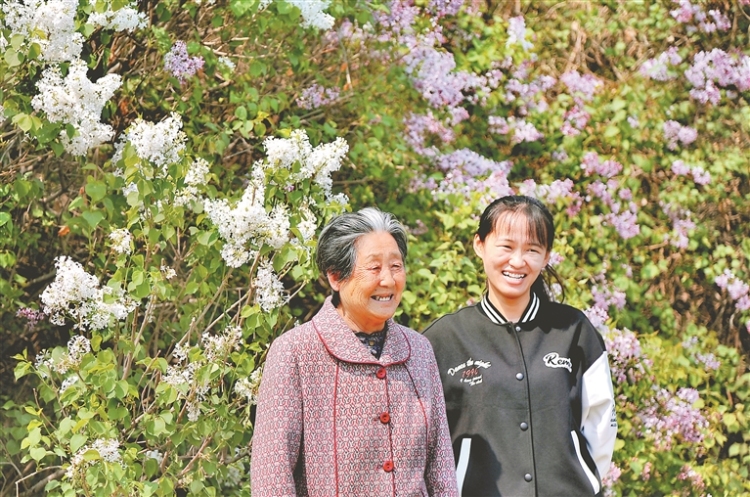 陪妈妈去赏花