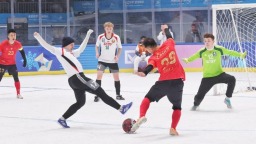 “冰超” 2026第三届中国—上海合作组织冰雪体育示范区雪地足球比赛开赛