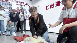 俄罗斯研学团走进七台河沉浸式研学