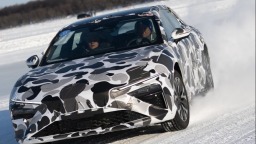 黑河试车节：界江听雪 引擎如歌