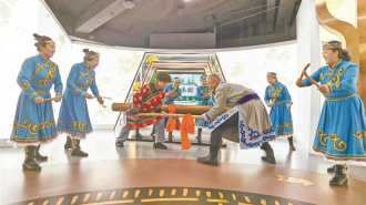 同江非遗数字体验馆里过大年