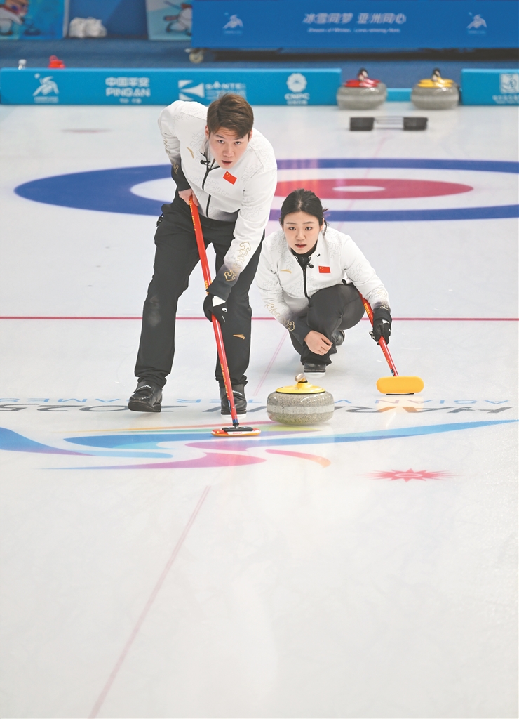 中国冰壶混双组合晋级半决赛