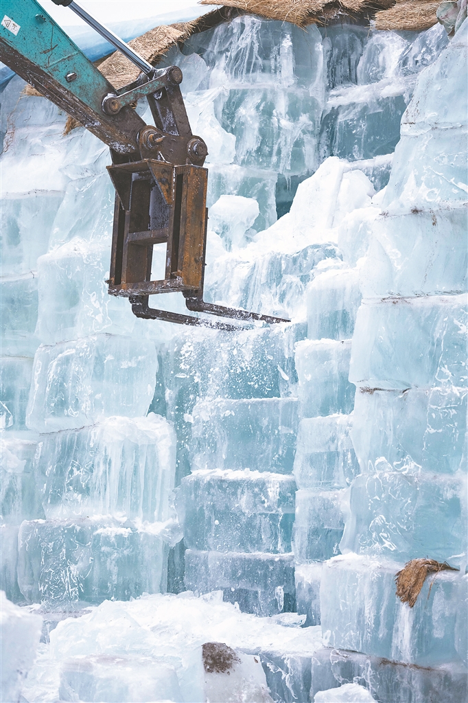 第二十六届哈尔滨冰雪大世界开工建设