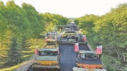“醉美龙江331边防路”二期项目冲刺施工黄金期