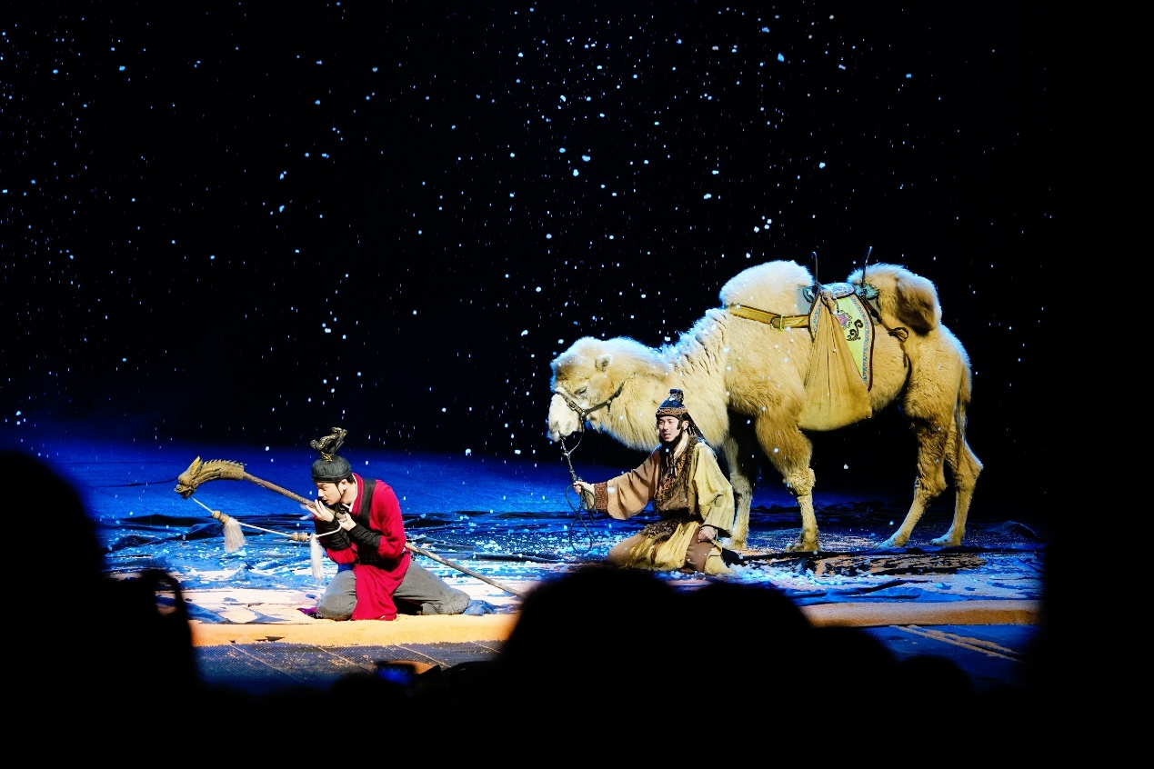 外籍专家打卡《西安千古情》 探秘如何用光影重现千年文明？_fororder_图片33