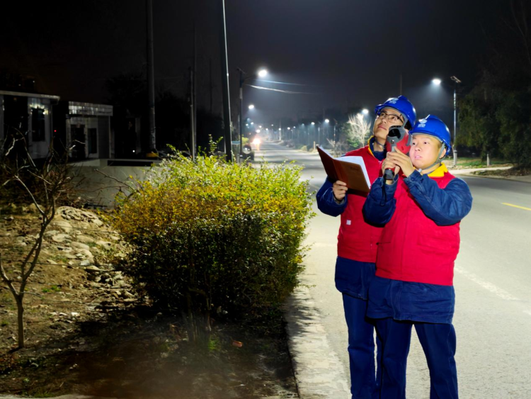 新春走基层 | 陕西渭南：以“满格”电力护航万家团圆_fororder_图片13