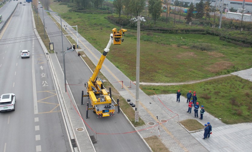 陕西大秦电能集团有限公司西咸新区分公司：配网不停电作业机器人正式上岗_fororder_图片10