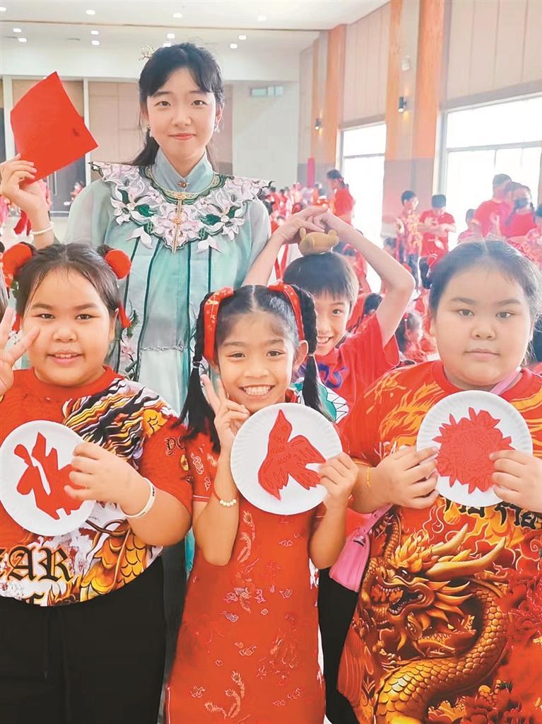 国际中文教育志愿者赵璐：以语言为纽带 让更多泰国人了解中国_fororder_微信图片_20250630115003