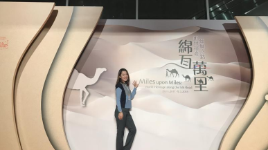 中亚姑娘马兰：热爱脚下这片土地 Central Asian Girl Danabekova Aigerim: Loving the Land Under Her Feet