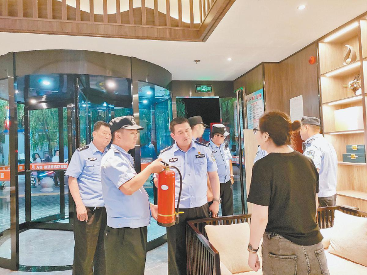 深耕平安路　捧得“金鼎”归_fororder_微信图片_20250415085720