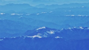 鸟瞰秦岭如巨幅水墨画