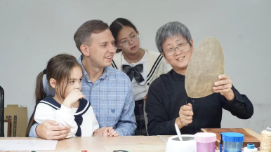 【外眼看陕西·寻渭记】从美国俄亥俄到陕西渭南：洋女婿罗伯特的渭南日常与文化探寻
